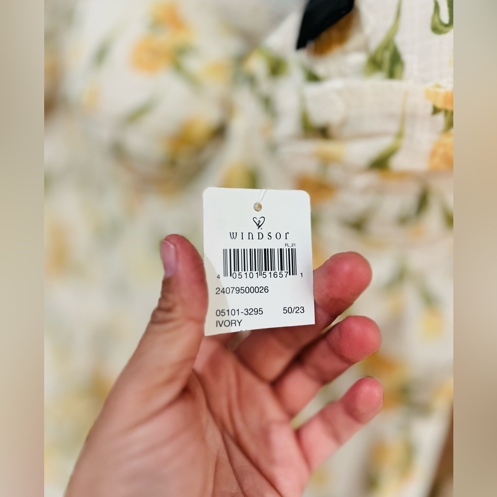 Windsor women’s Floral print size large New with tags - Picture 9 of 13